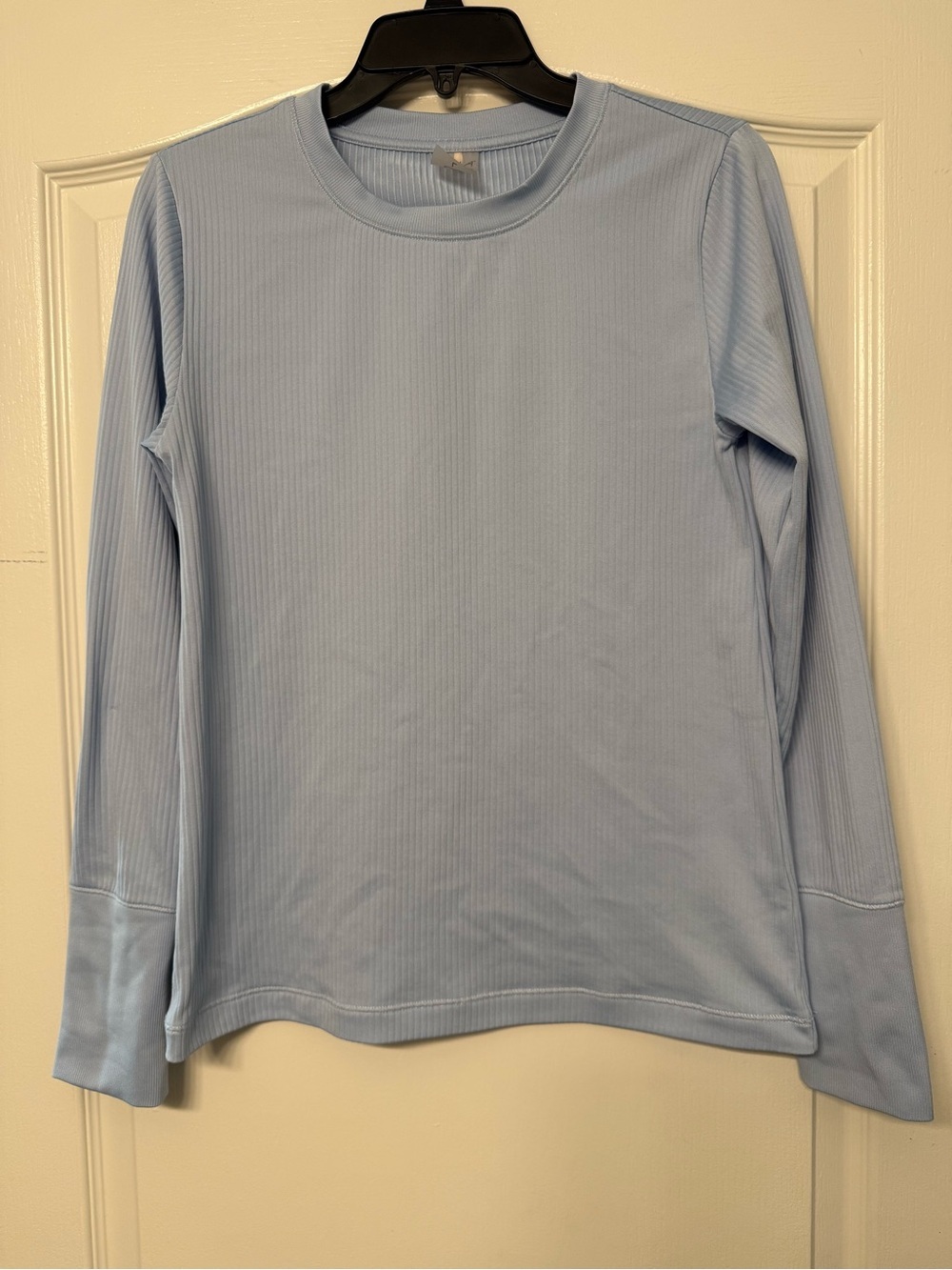 CALIA by Carrie Underwood Silver Ribbed Crew Neck Top